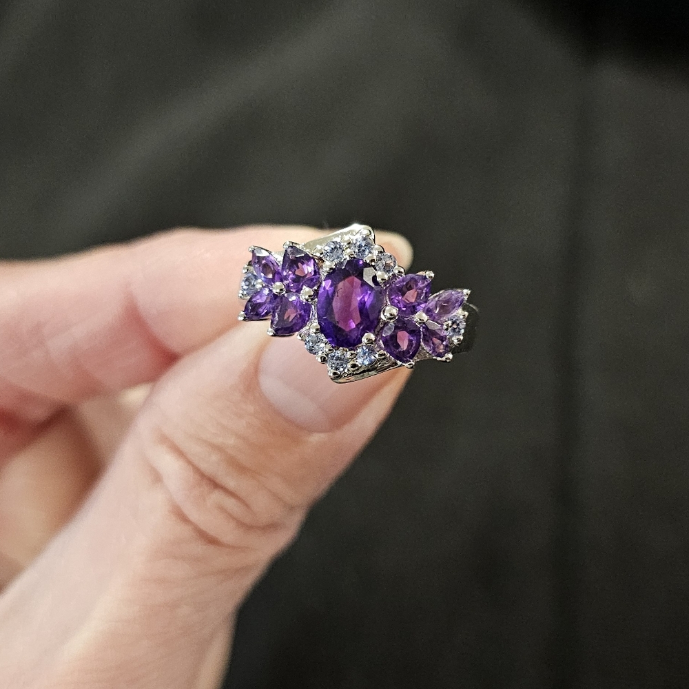 110 - Womens White Gold 1.97 CTW Amethyst & Tanzanite size 7 Designer Ring